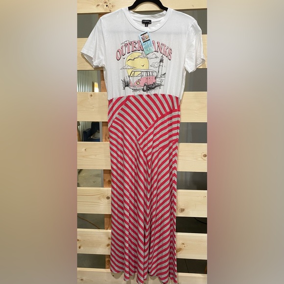 OPHELIA. Upcycled boho Outerbanks/Volkswagon graphic Dress, by Susie. - Picture 1 of 4